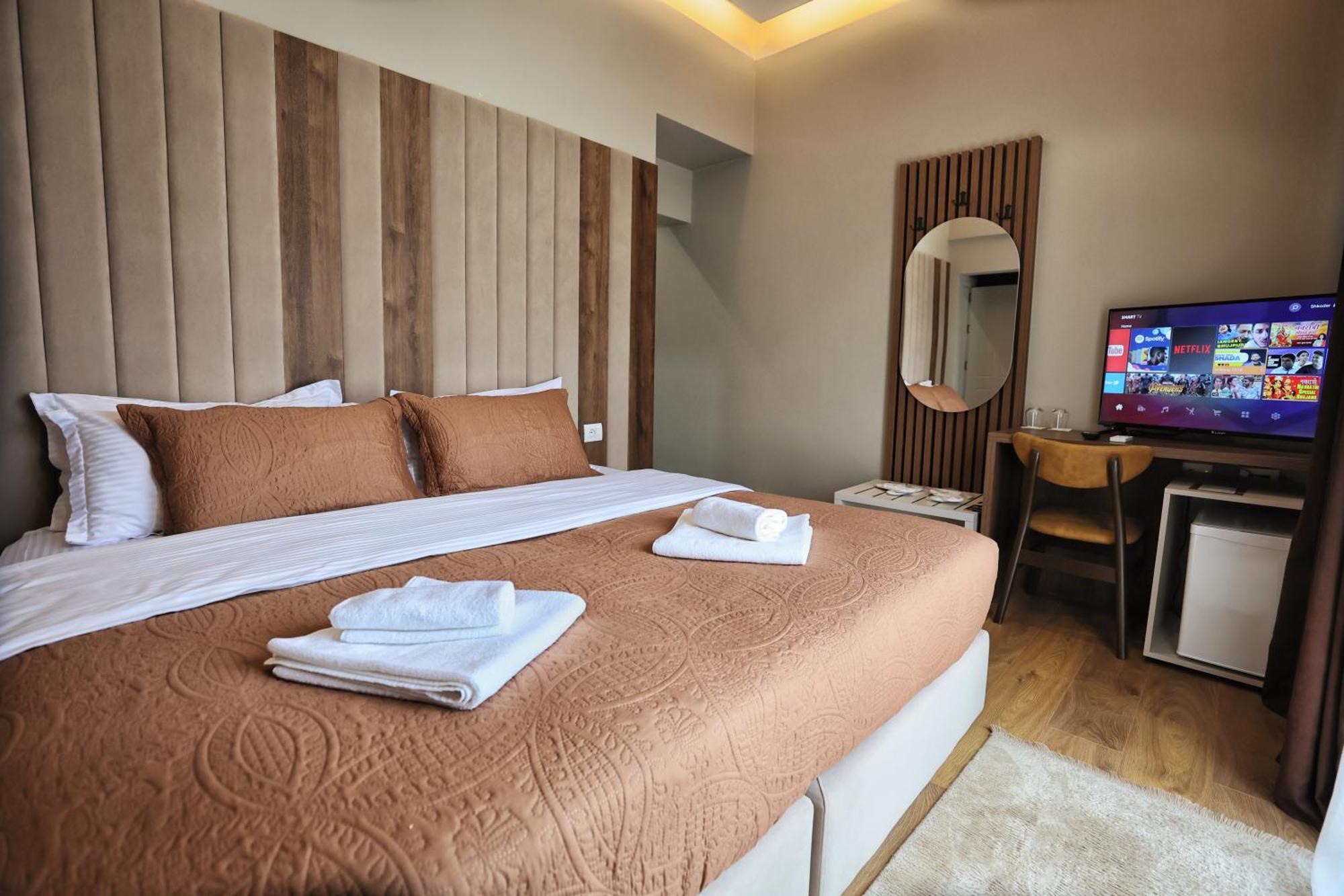 Vila Casablanca - Boutique Hotel & Restaurant Σκόδρα Εξωτερικό φωτογραφία